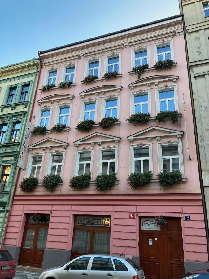 Aparthotel City 5 Praga Esterno foto